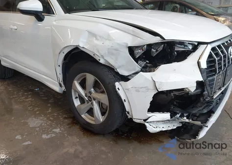 2021 Audi Q3 Premium 40 Tfsi Quattro Tiptronic z USA, uszkodzony, nr VIN WA1AUCF36M1093189